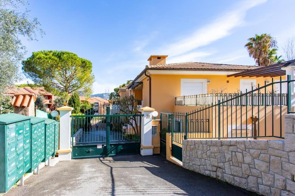 #11 Alex Suite Terrace Parking Ac 2 Bdr 5Mins To Sea Saint-Jean-Cap-Ferrat Extérieur photo